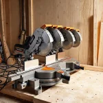 Фото по теме: 5 торцовочных пил с протяжкой для точного реза плинтусов МДФ